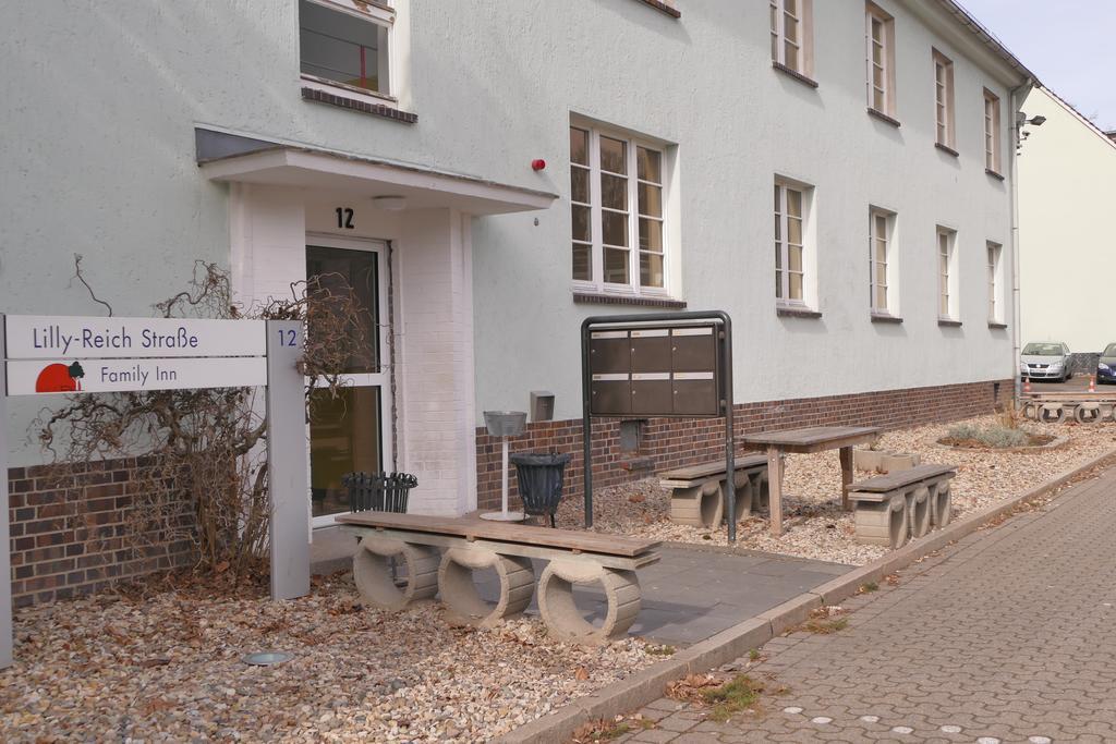 Family Inn Herberge Hildesheim Buitenkant foto