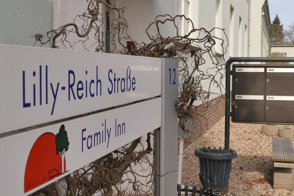 Family Inn Herberge Hildesheim Buitenkant foto