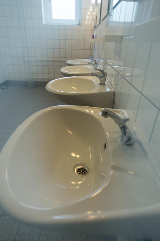 Family Inn Herberge Hildesheim Buitenkant foto