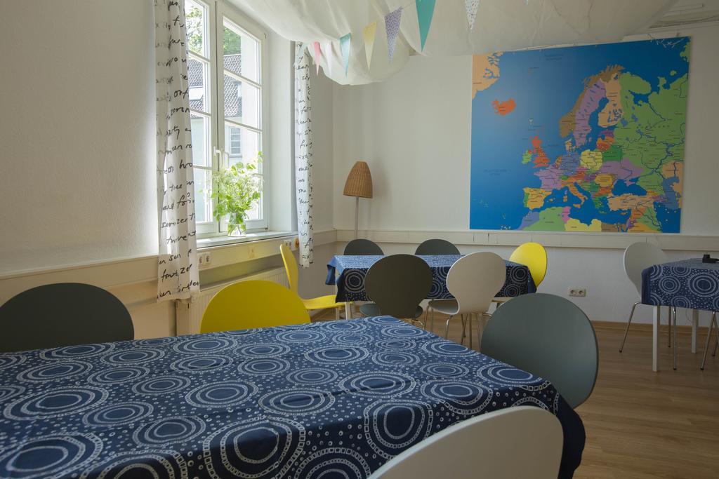 Family Inn Herberge Hildesheim Buitenkant foto